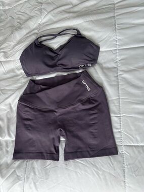 DFYNE cross waisted set like new